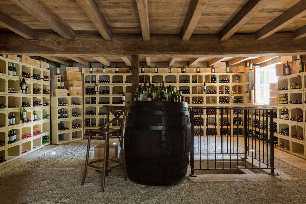 Hotel Le Logis Du Péré 4*